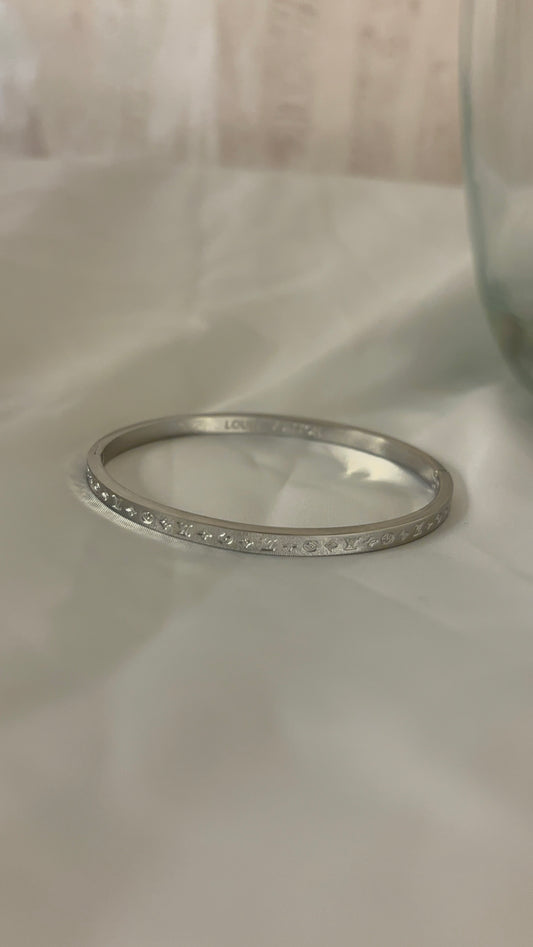 Timeless Bangle